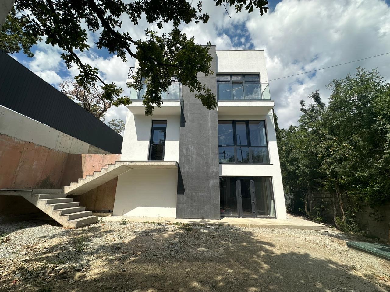 Aurora Garden House (Аврора Гарден Хаус)