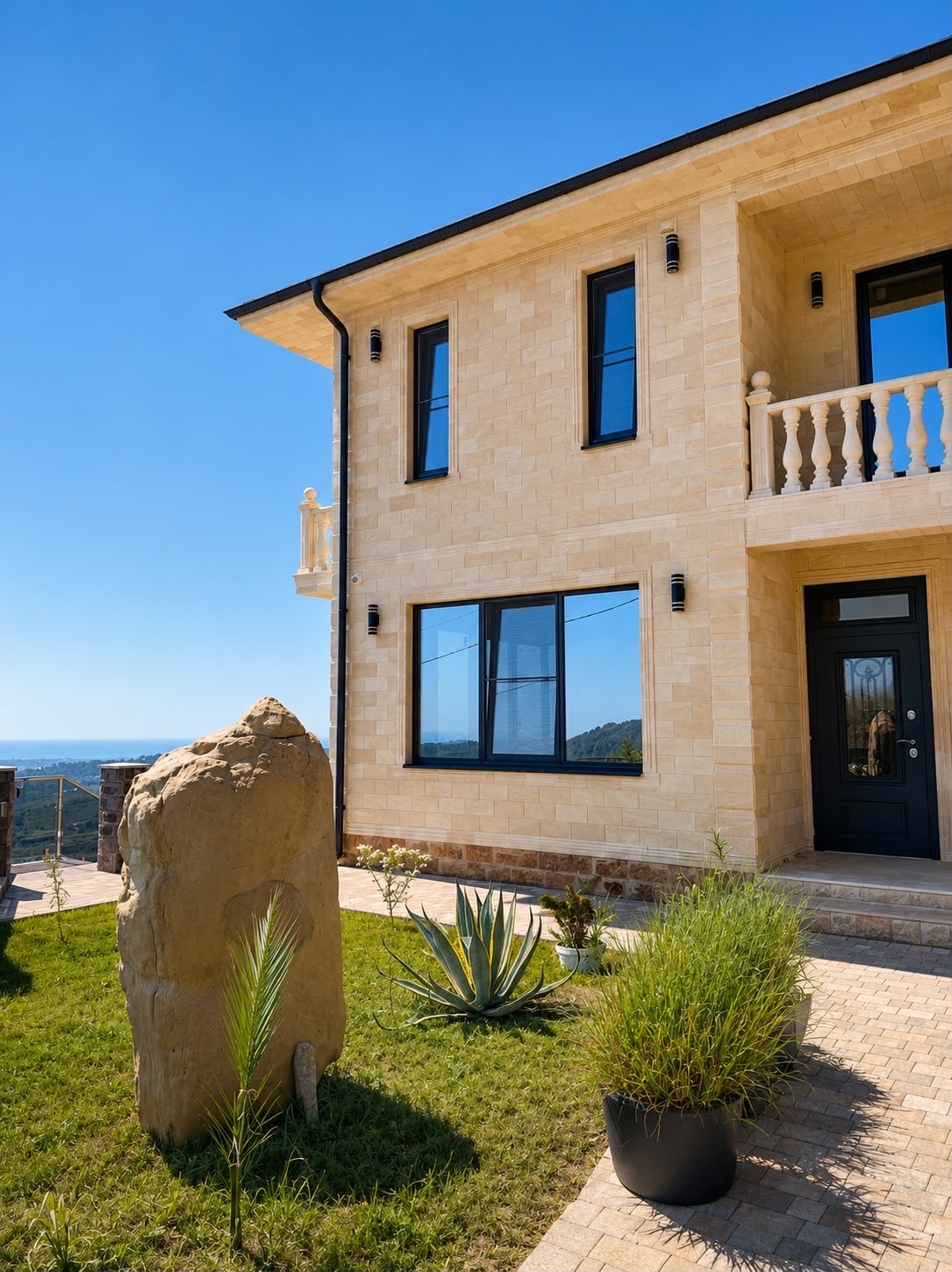 VILLA LEVANTE